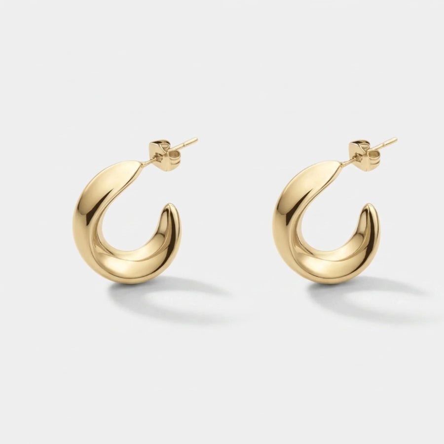 Nadine Earrings in 18K gold or silver finish