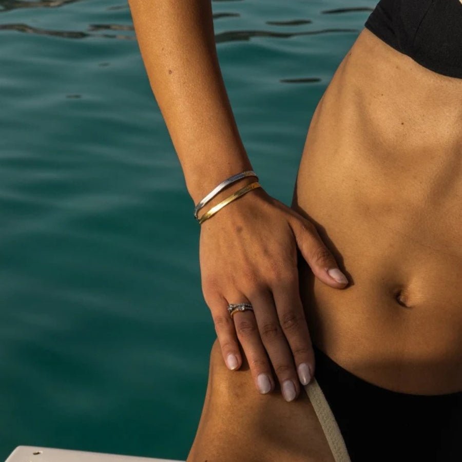 The Serpent Chain Bracelet side view